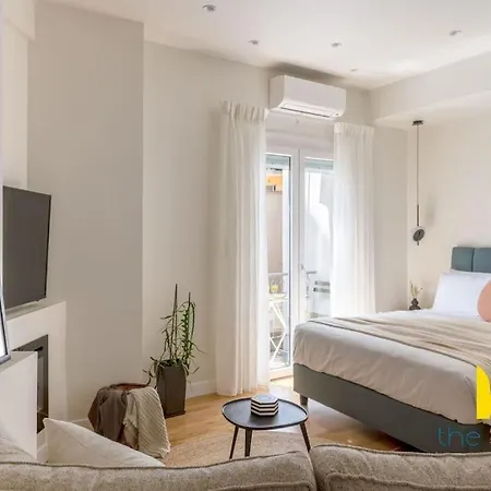 Romantic Nest With Electrical Fireplace Near Acropolis Apartment *