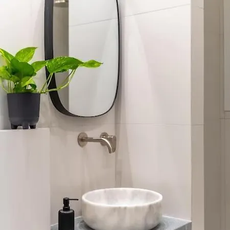 Romantic Nest With Electrical Fireplace Near Acropolis Apartment Athens