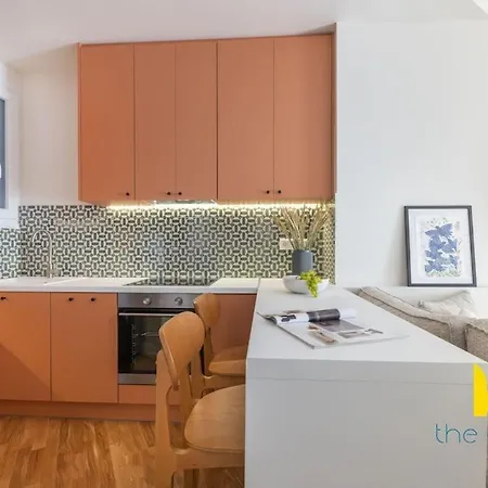 Romantic Nest With Electrical Fireplace Near Acropolis Apartment
